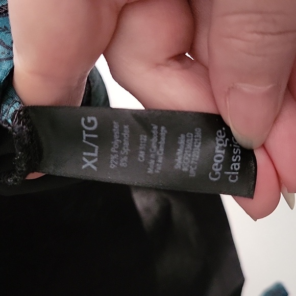 Paisley Print Emerald Green Blouse - Picture 4 of 9